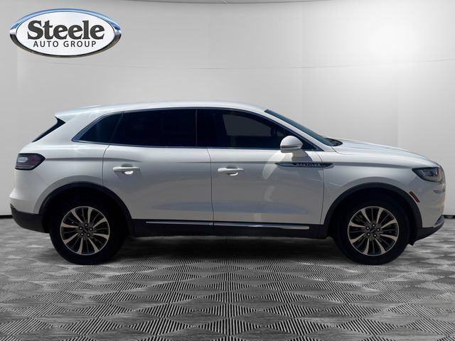 Used 2021 Lincoln Nautilus FWD w/ Equipment Group 101A image 6