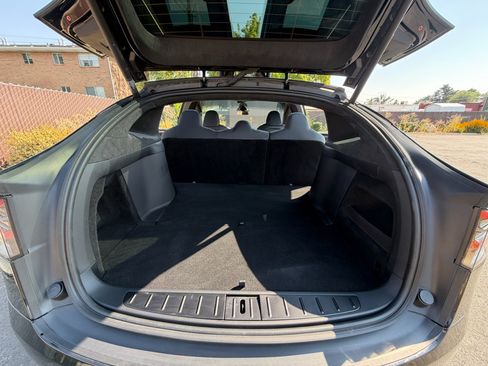 Used 2023 Tesla Model X AWD/4WD image 12