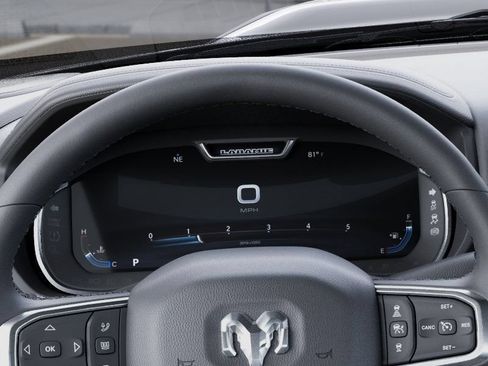 New 2026 RAM 2500 Laramie AWD/4WD image 18