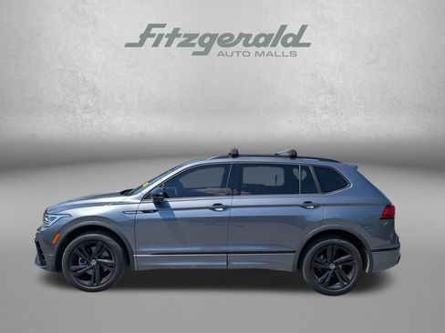 Used 2023 Volkswagen Tiguan SE R-Line AWD/4WD image 3