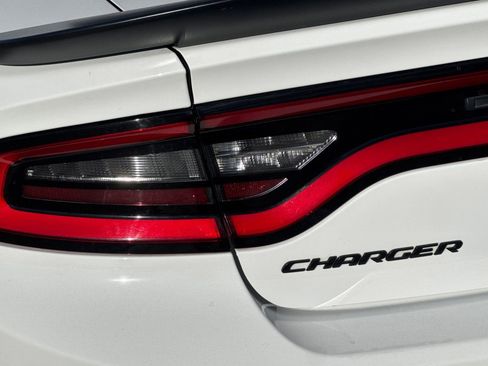 Used 2022 Dodge Charger SXT w/ Blacktop Package image 26