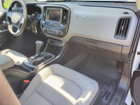 Used 2021 Chevrolet Colorado W/T RWD image 39