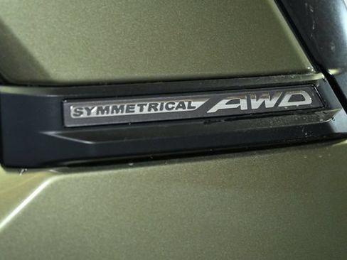Used 2025 Subaru Forester Premium AWD/4WD image 14