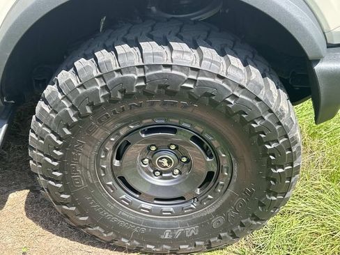 Used 2025 Ford Bronco Outer Banks w/ Sasquatch Package AWD/4WD image 6