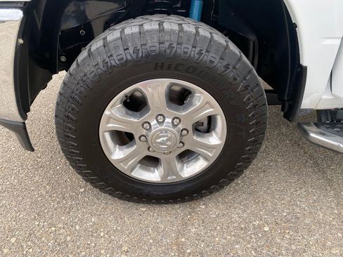 Used 2024 RAM 2500 Big Horn w/ Off Road Package image 28