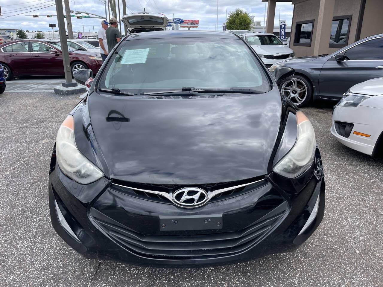 Used 2013 Hyundai Elantra FWD image 2