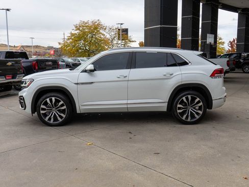 Used 2022 Volkswagen Atlas Cross Sport SEL Premium R-Line image 4