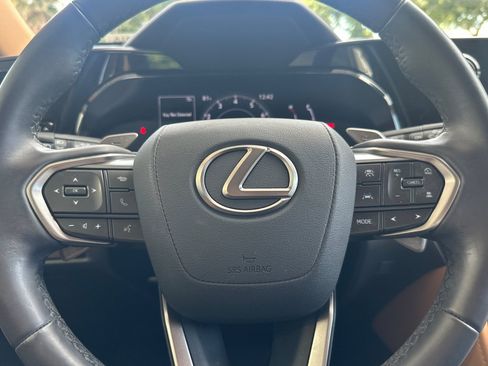 Used 2024 Lexus NX 250 FWD image 28