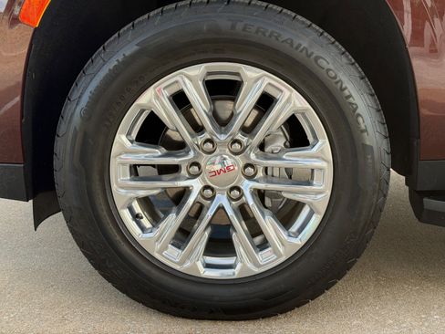 Certified 2023 GMC Yukon SLT image 6