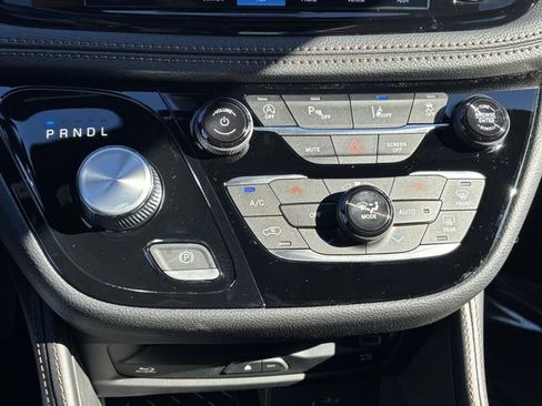 New 2026 Chrysler Pacifica Pinnacle image 28