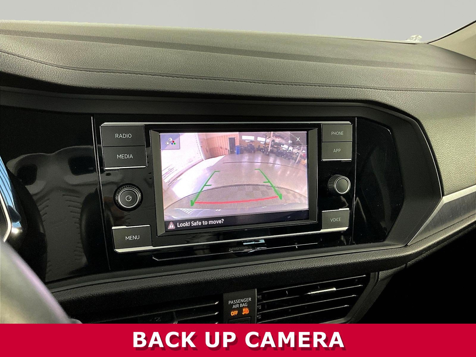 Used 2023 Volkswagen Jetta SE FWD image 13