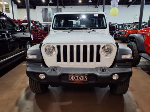 Used 2023 Jeep Wrangler Sport image 2
