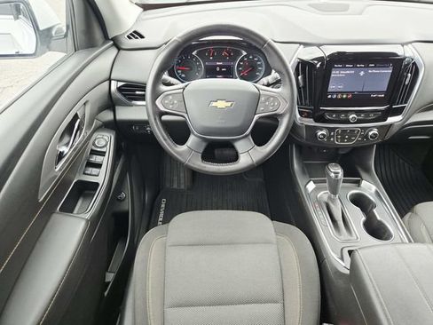 Used 2020 Chevrolet Traverse LT FWD image 7