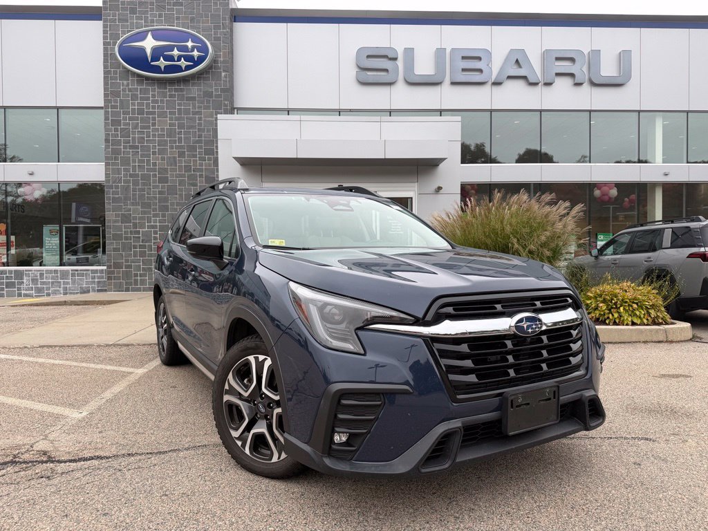 Used 2024 Subaru Ascent Limited w/ Technology Package AWD/4WD image 1