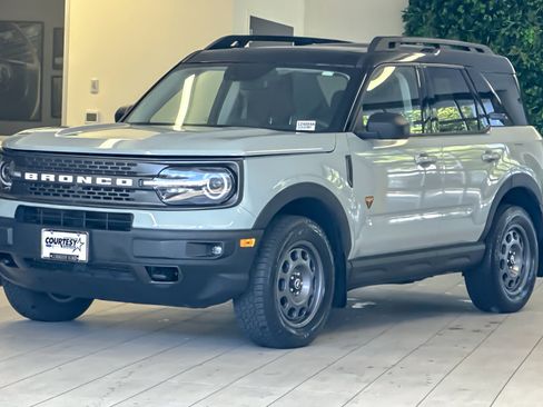 Certified 2021 Ford Bronco Sport Badlands w/ Badlands Package AWD/4WD image 8
