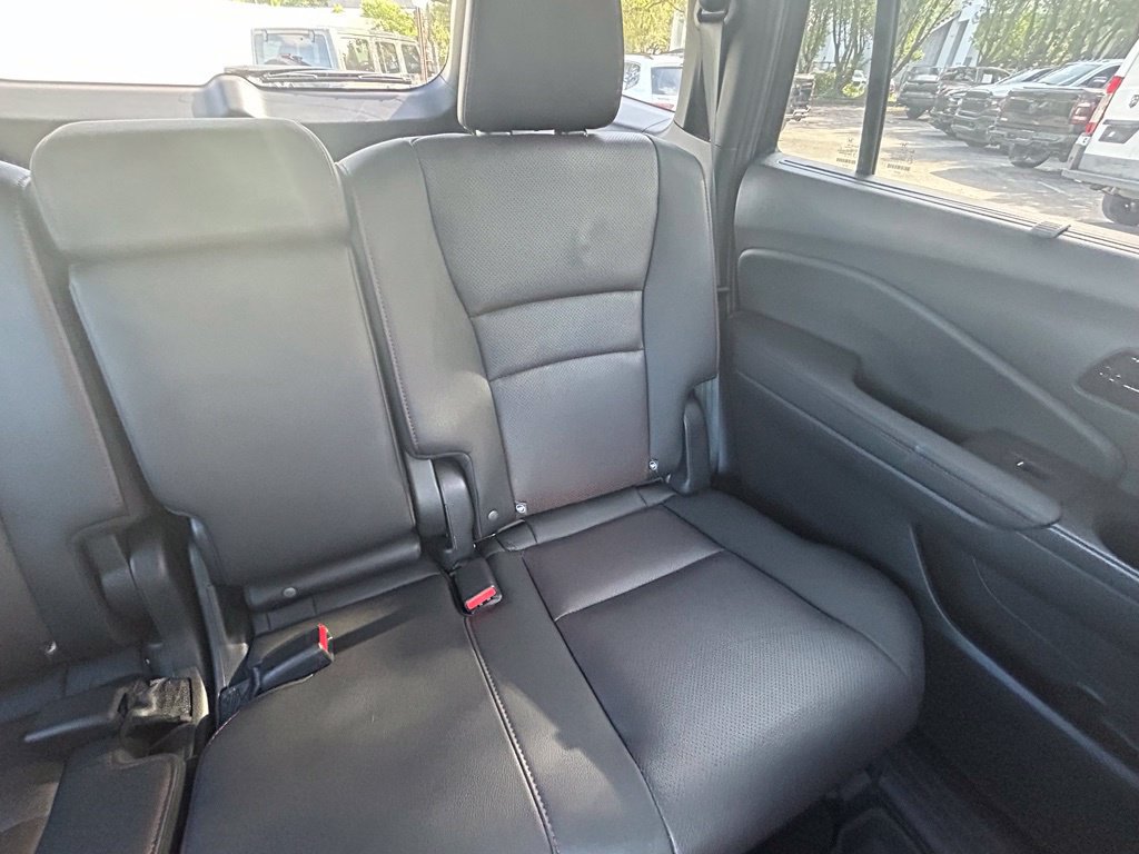 Used 2025 Honda Passport Black Edition image 14