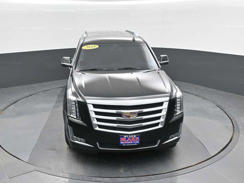 Used 2018 Cadillac Escalade 4WD image 22