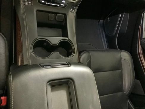 Used 2019 GMC Yukon XL SLT AWD/4WD image 19