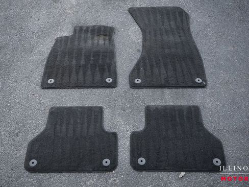 Used 2017 Audi A4 2.0T Premium w/ Convenience Package image 33