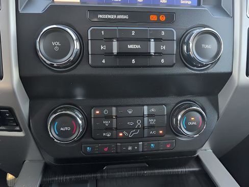 Used 2020 Ford F250 Lariat w/ Lariat Ultimate Package image 17