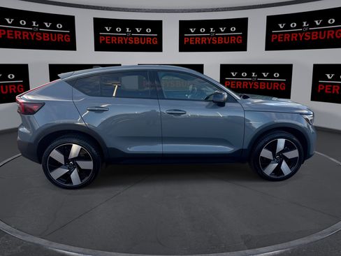Used 2023 Volvo C40 P8 Recharge Ultimate image 9