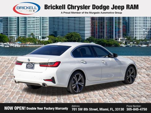 Used 2021 BMW 330i Sedan w/ Convenience Package RWD image 13