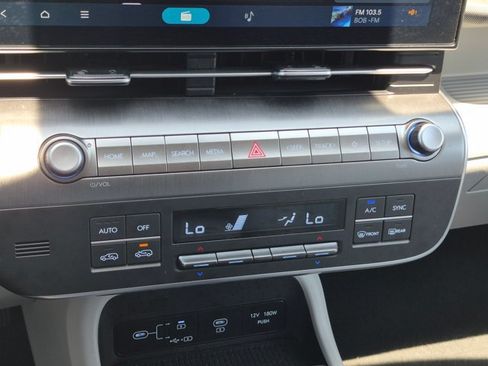 Used 2025 Hyundai Kona SEL FWD image 14