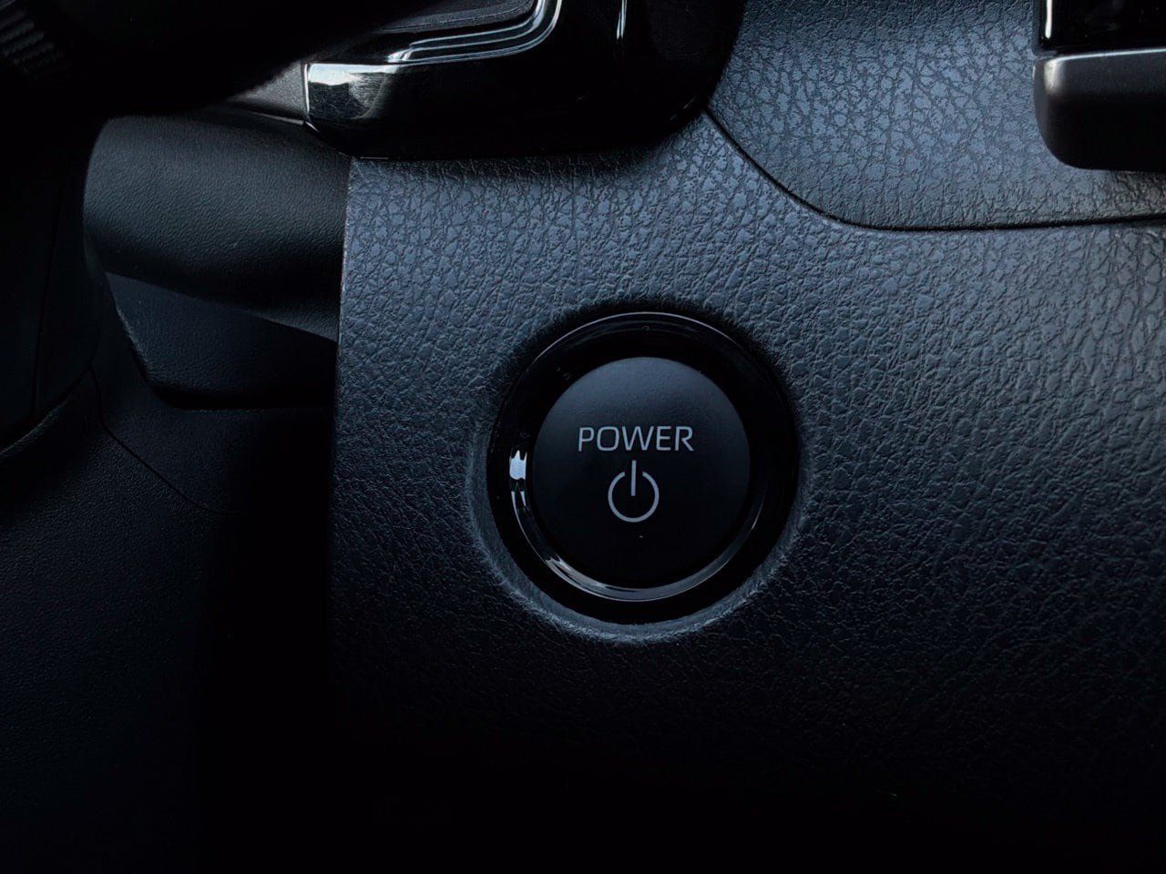 Used 2026 Toyota Camry SE FWD image 30