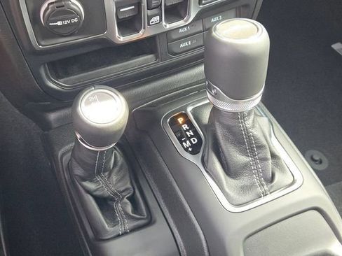 New 2026 Jeep Gladiator Sport AWD/4WD image 35
