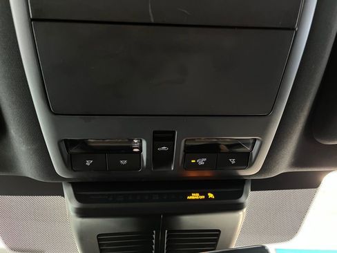 Certified 2025 MAZDA CX-70 3.3 Turbo S w/ Premium Package image 28