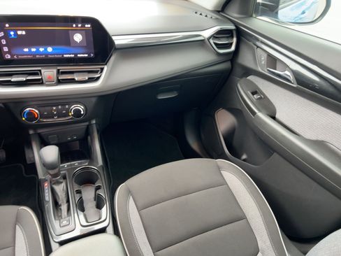 Certified 2024 Chevrolet TrailBlazer LS w/ LS Convenience Package image 29