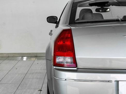 Used 2006 Chrysler 300 Touring image 45