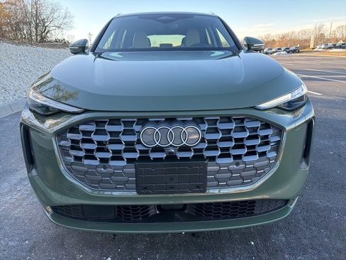 Certified 2025 Audi Q5 Prestige image 7