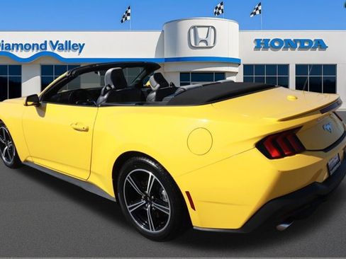 Used 2024 Ford Mustang Premium image 8