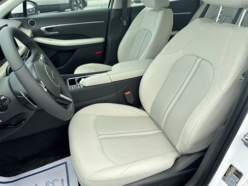New 2025 Hyundai Sonata SEL image 17