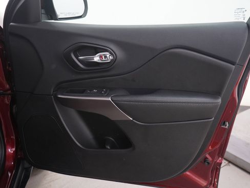 Used 2021 Jeep Cherokee Latitude Lux AWD/4WD image 11