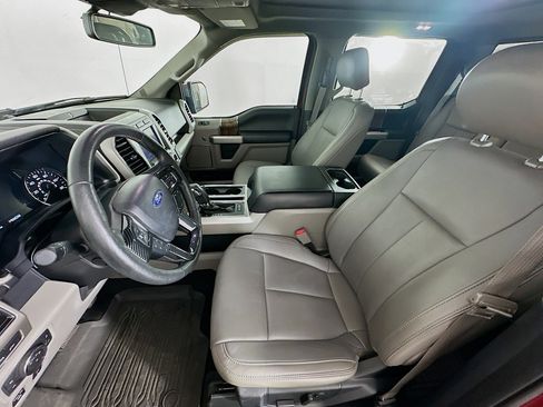 Used 2020 Ford F150 Lariat w/ Equipment Group 502A Luxury AWD/4WD image 13