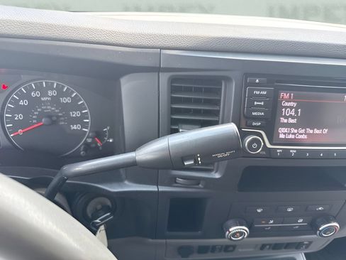 Used 2018 Nissan NV 3500 SL RWD image 15