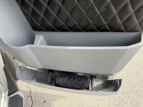 Used 2016 Mercedes-Benz Sprinter 3500 image 36