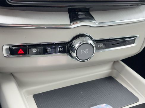 New 2026 Volvo XC60 T8 Ultra w/ Protection Package Premier image 16