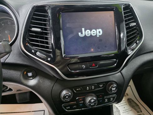 Used 2019 Jeep Cherokee Limited AWD/4WD image 12