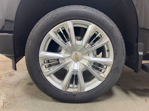Used 2025 Chevrolet Silverado 1500 High Country w/ High Country Premium Package AWD/4WD image 45
