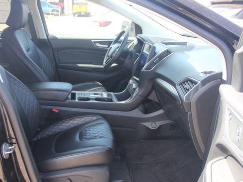 Certified 2024 Ford Edge Titanium AWD/4WD image 21