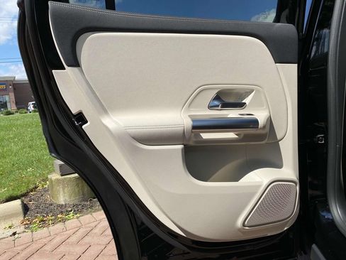 Certified 2025 Mercedes-Benz GLA 250 image 16