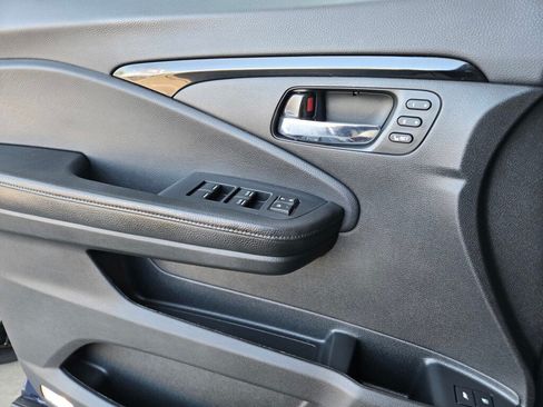 Certified 2019 Honda Passport Touring image 22