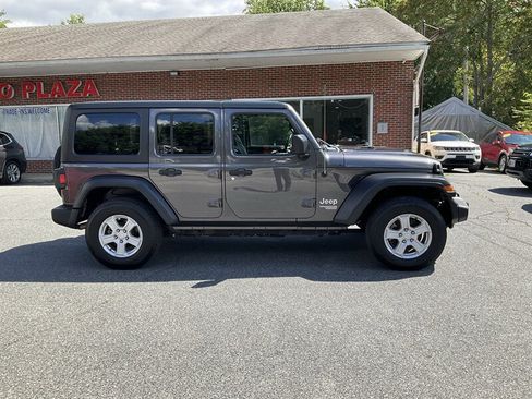 Used 2020 Jeep Wrangler Unlimited Sport S AWD/4WD image 4