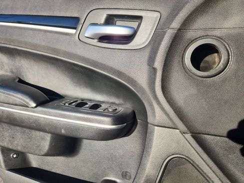 Used 2017 Chrysler 300 S image 14