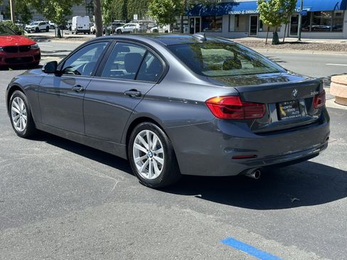 Used 2017 BMW 320i Sedan RWD image 12