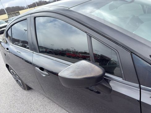 Used 2020 Nissan Versa S image 9