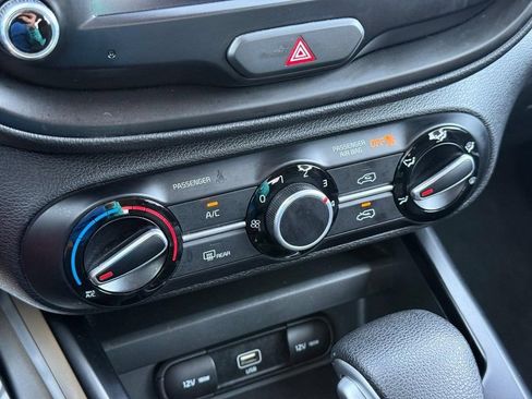 Used 2022 Kia Soul LX w/ Technology Package FWD image 19